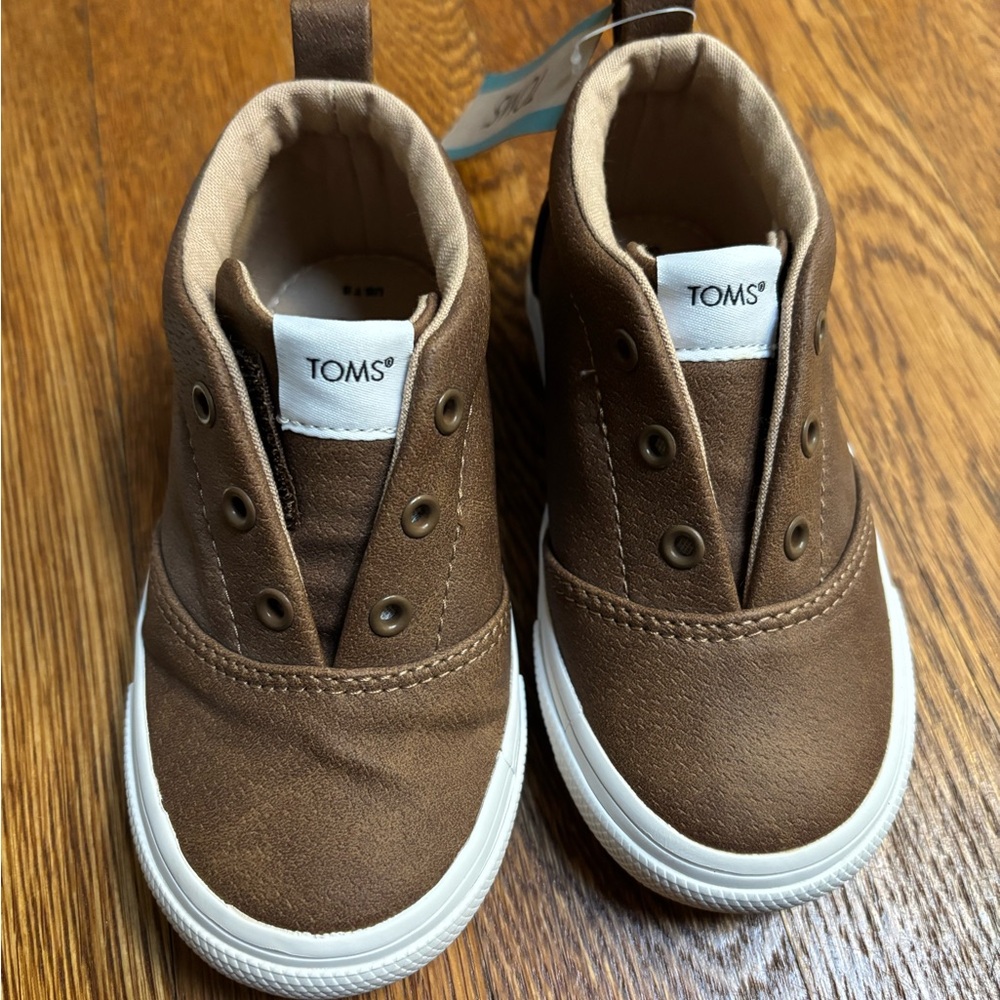 Toms Toddler Shoes Size 8 NWT